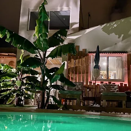 Tropical Villa Narbona